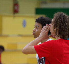 5CD5C560-9A86-40F8-A31E-F99F6F3E6BB5